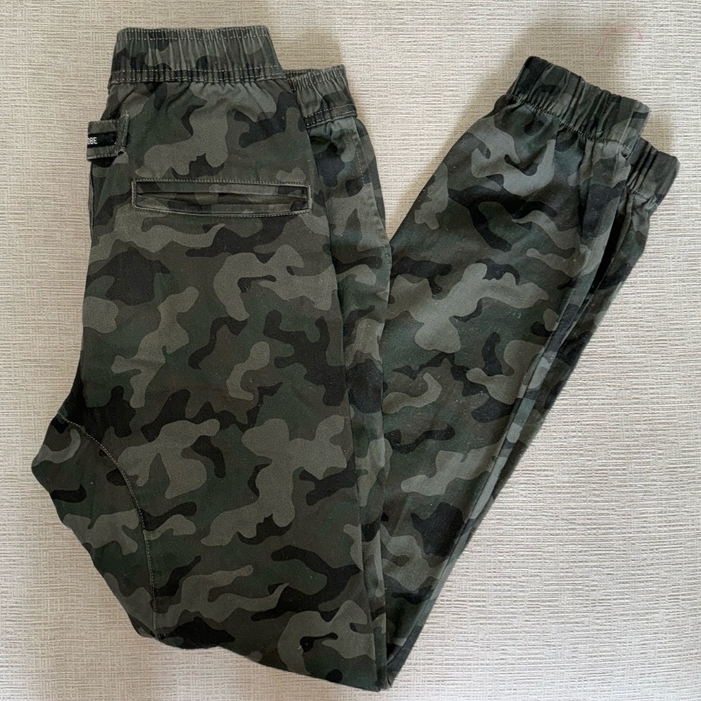 Zanerobe joggers